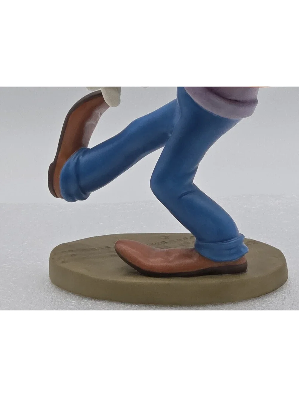 WDCC Disney Goofy Moving Day Oh The World Owes Me A Livin Figure NIB Sealed COA